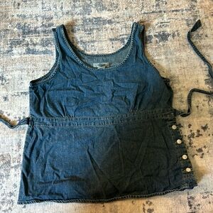 Denim Old Navy sleeveless top size small
